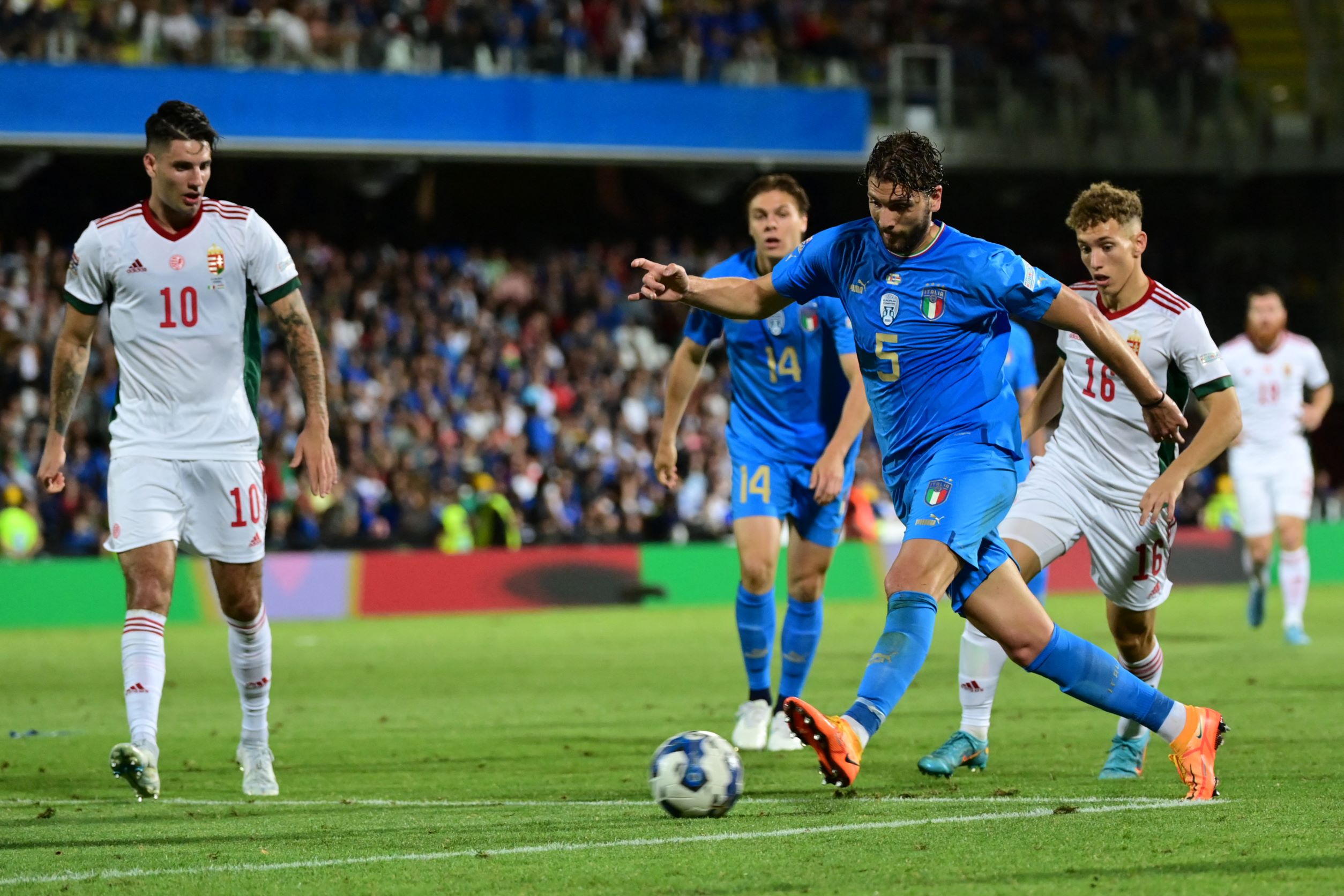 Italia gana 2-1 a Hungría en la Liga de Naciones