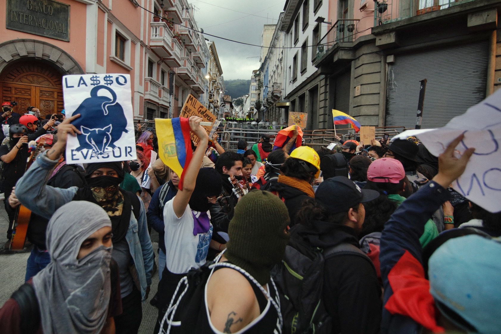 La ira indígena se propaga en un Quito militarizado y exhausto