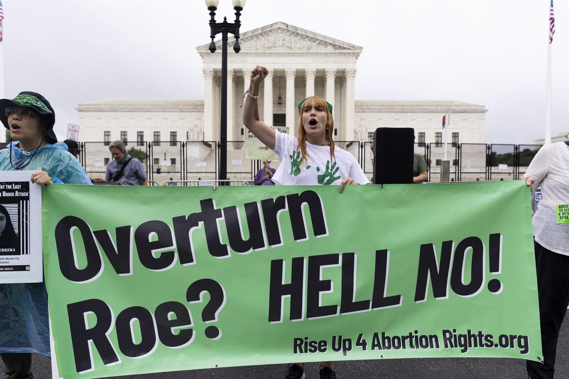 El Tribunal Supremo de EE.UU. anuló la protección del derecho al aborto