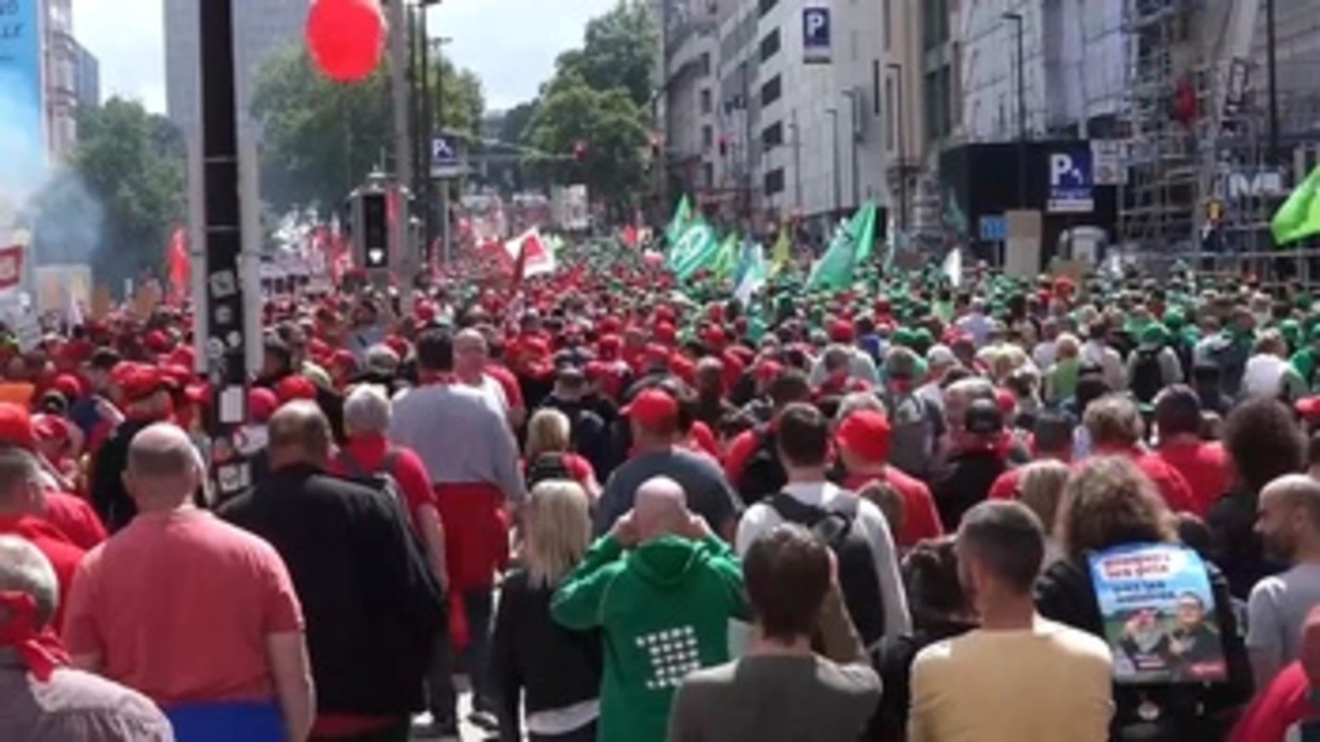 Unas 70.000 personas marchan en Bruselas para pedir más poder adquisitivo