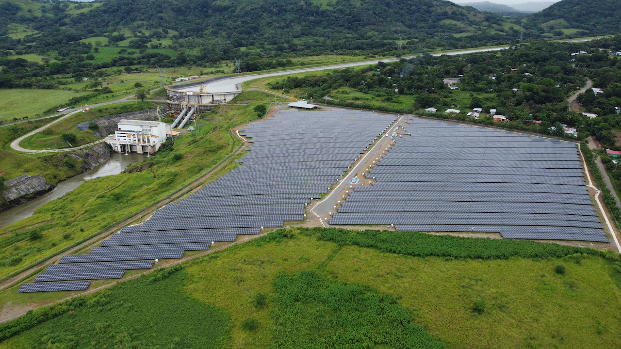 Nuevo parque solar en Chiriquí, innovadora planta hidro-solar pionera en energías renovables