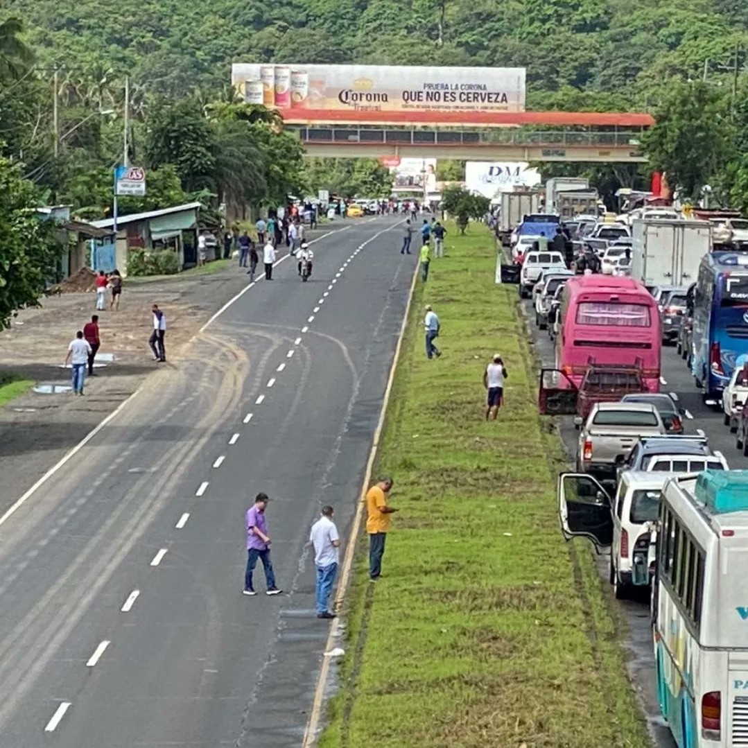 Paralizado el tráfico en Chame por cierre de la vía Panamericana