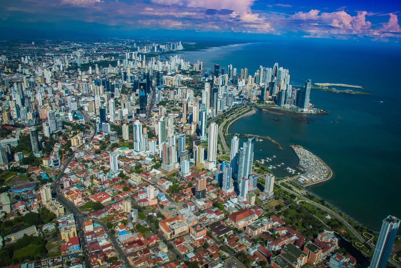 Se estima que la economía de Panamá crecerá en un 7% al cierre del 2022