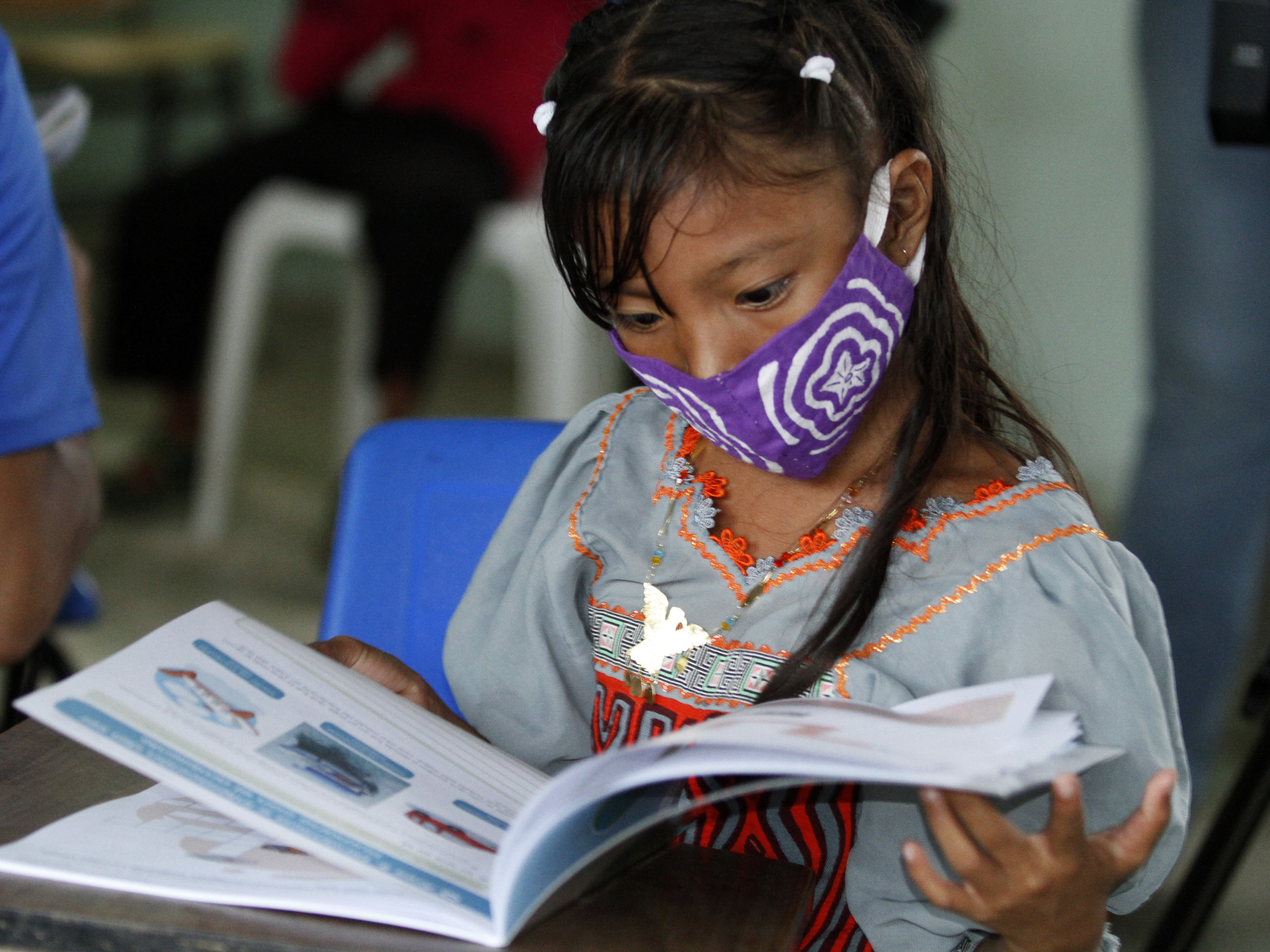 Meduca revisa programas para fortalecer las lenguas maternas de pueblos originarios
