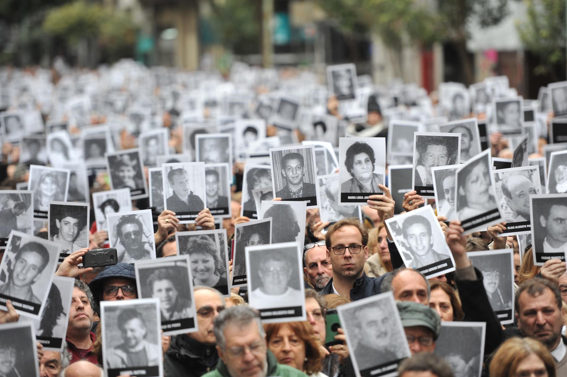 Argentina pide prudencia con el informe del Mossad sobre atentados en el país