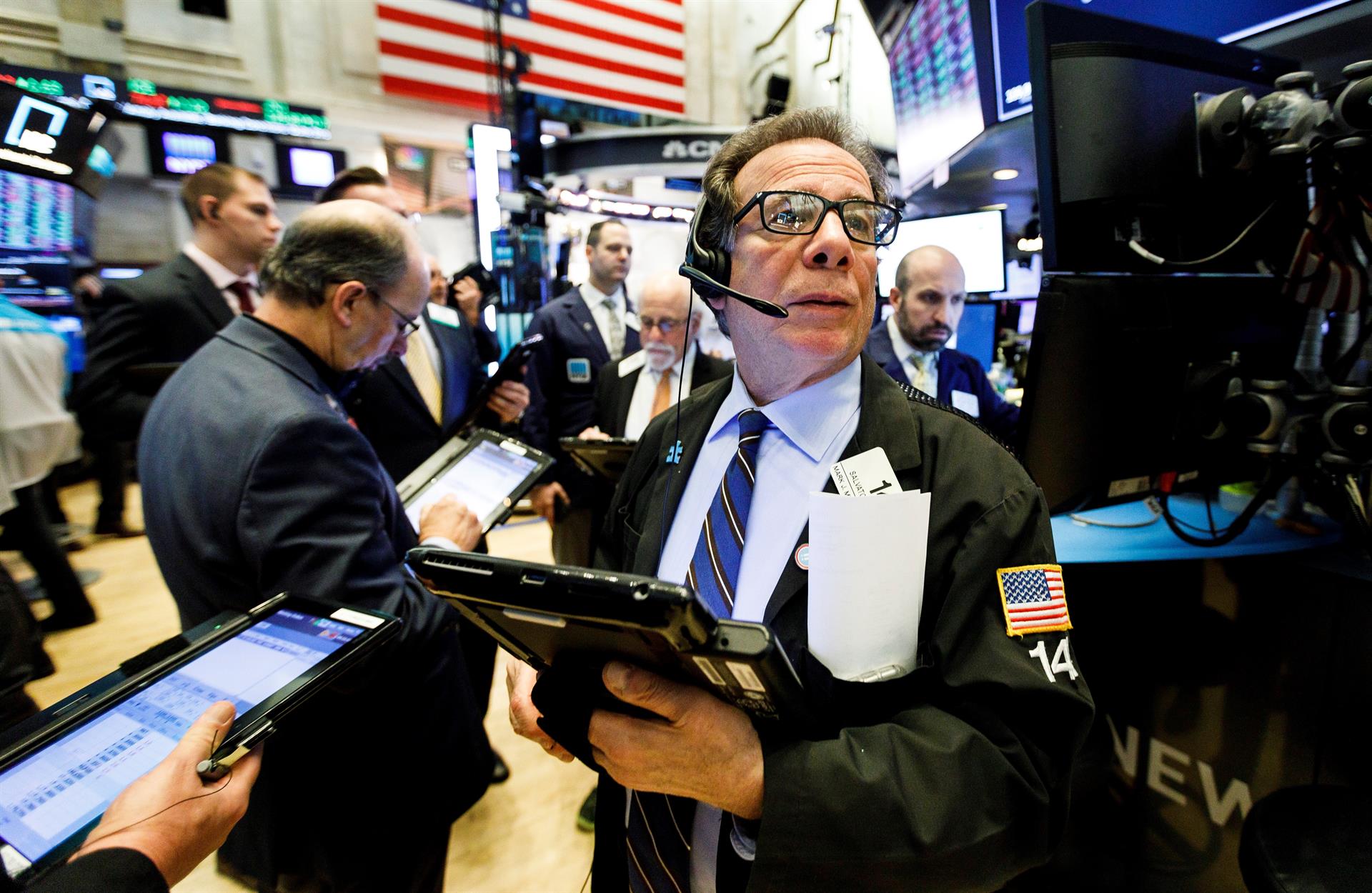 Wall Street cierra en verde y el Dow Jones sube un 1,05 %