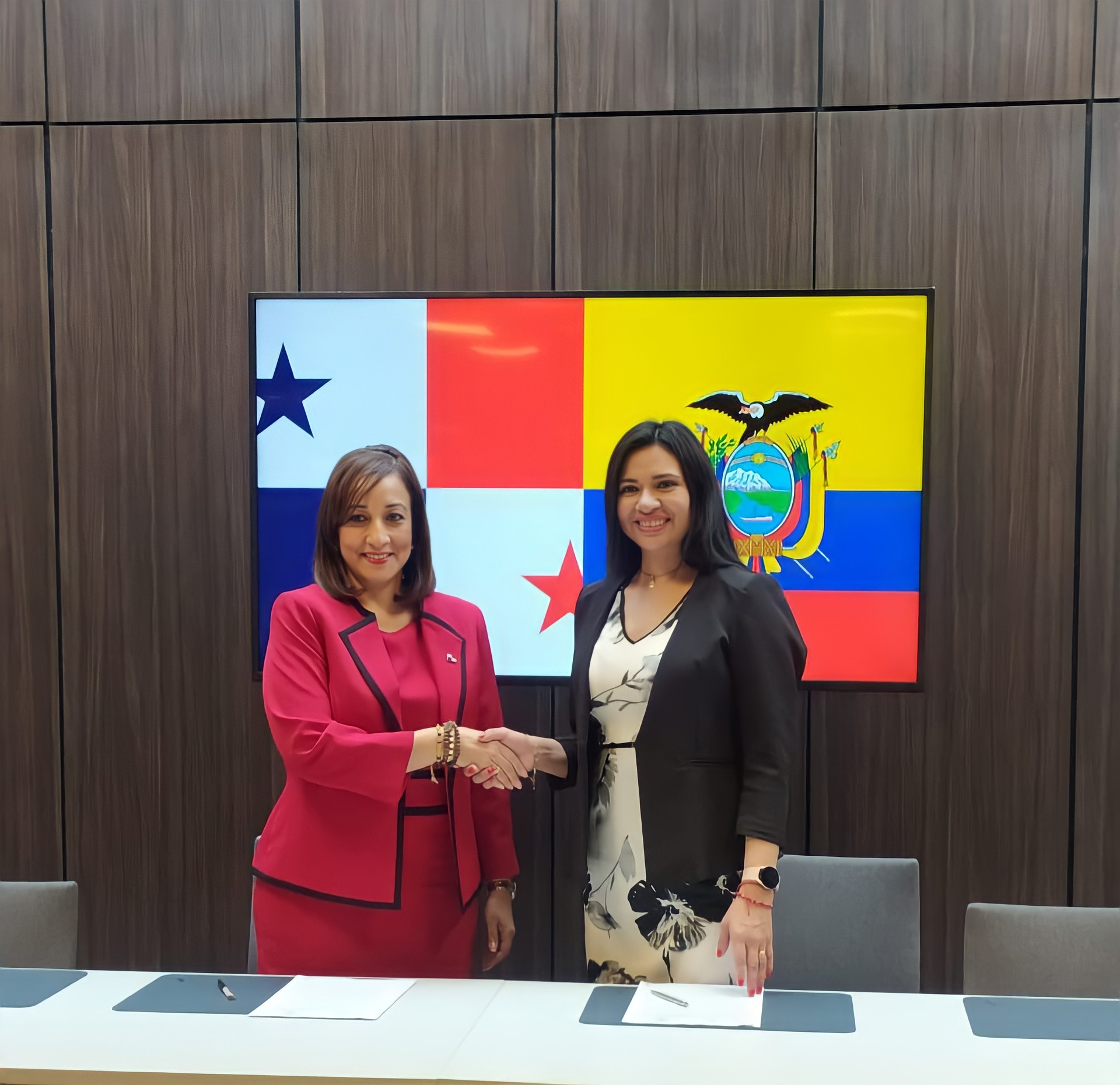 UAF renueva memorando de entendimiento con Ecuador