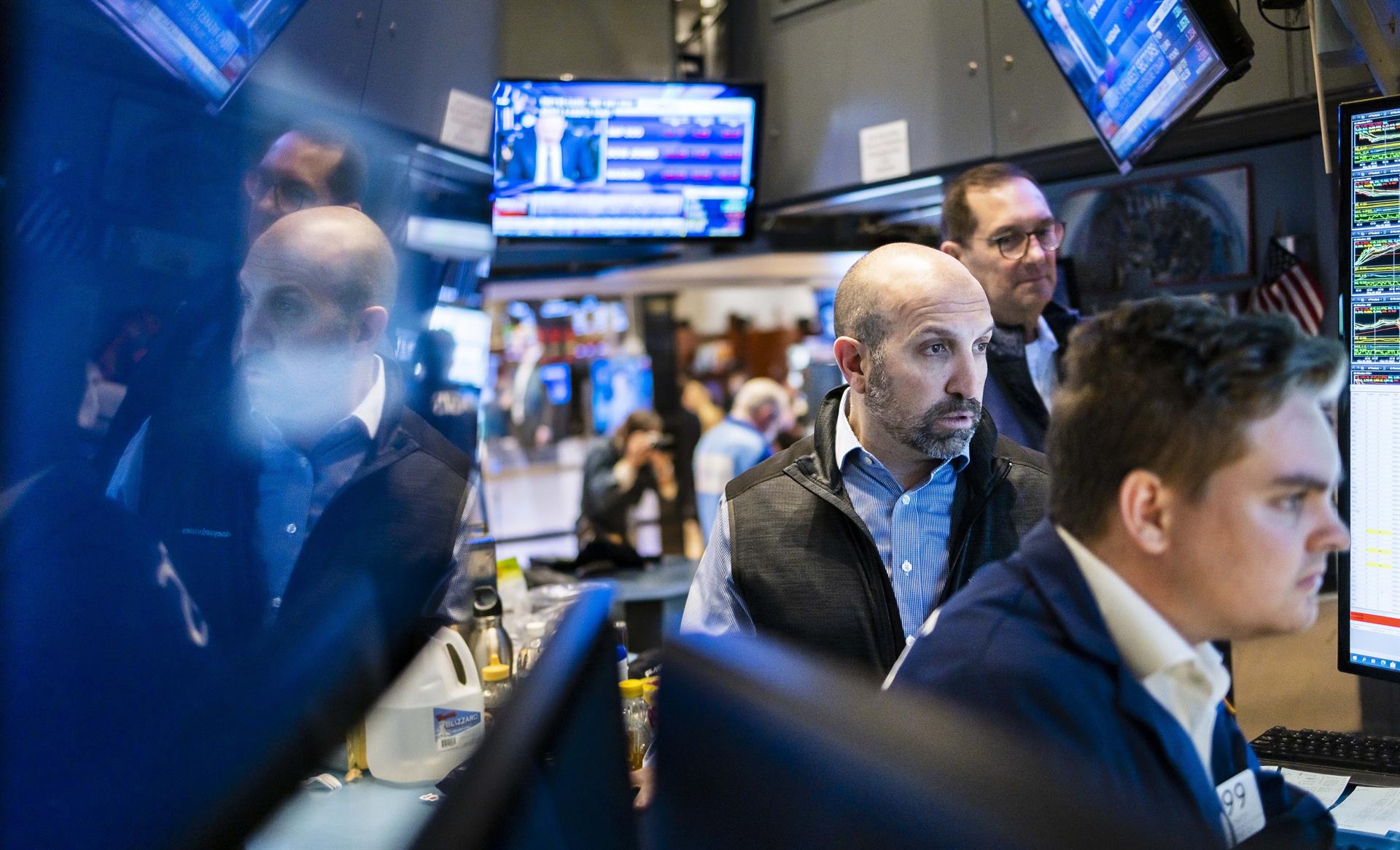 Wall Street cierra en verde y el Dow Jones sube un 0,98 %