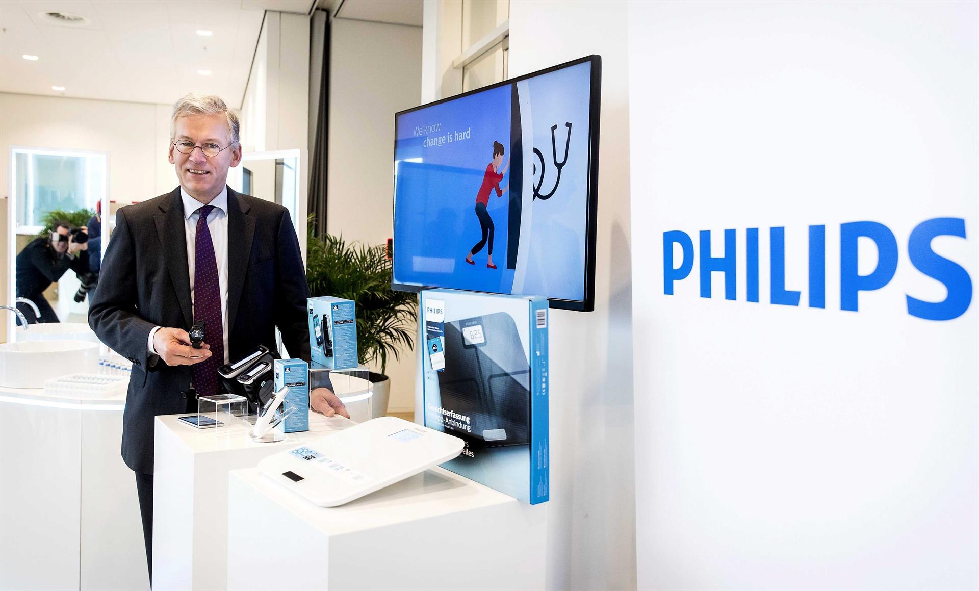 El CEO de Philips adelantará su salida en plenas críticas a la empresa
