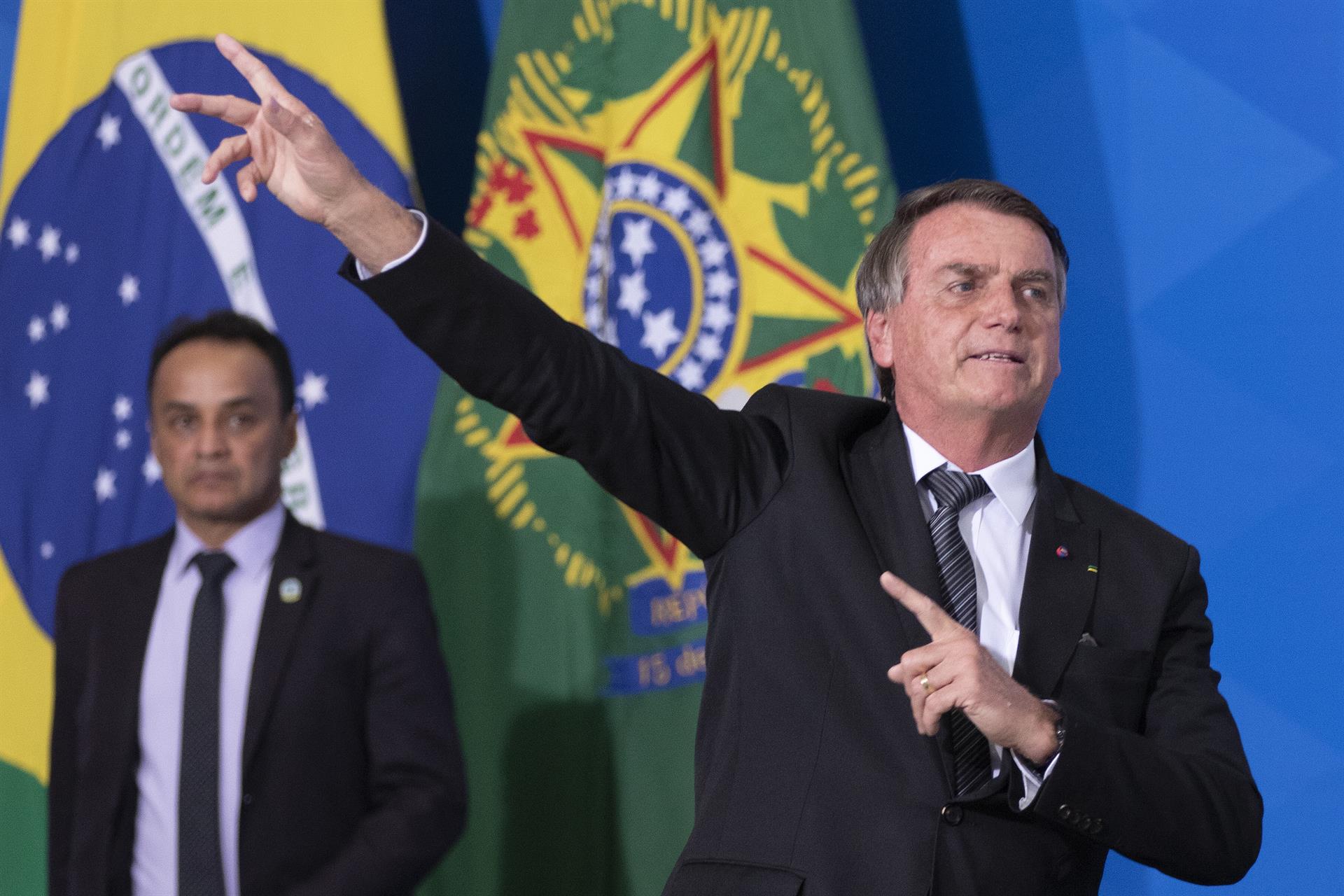 “El ladrón no volverá a la escena del crimen": Bolsonaro contra Lula