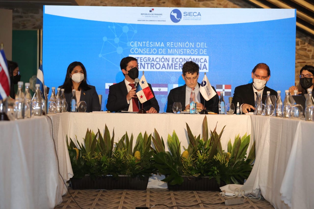 Entregado informe de los resultados logrados en los Reglamentos Técnicos Centroamericanos