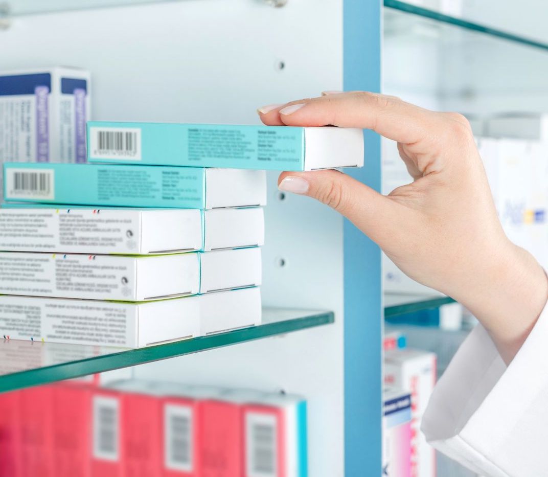 Colegio Nacional de Farmacéuticos  avaló decretos que permiten la baja en precios de medicamentos