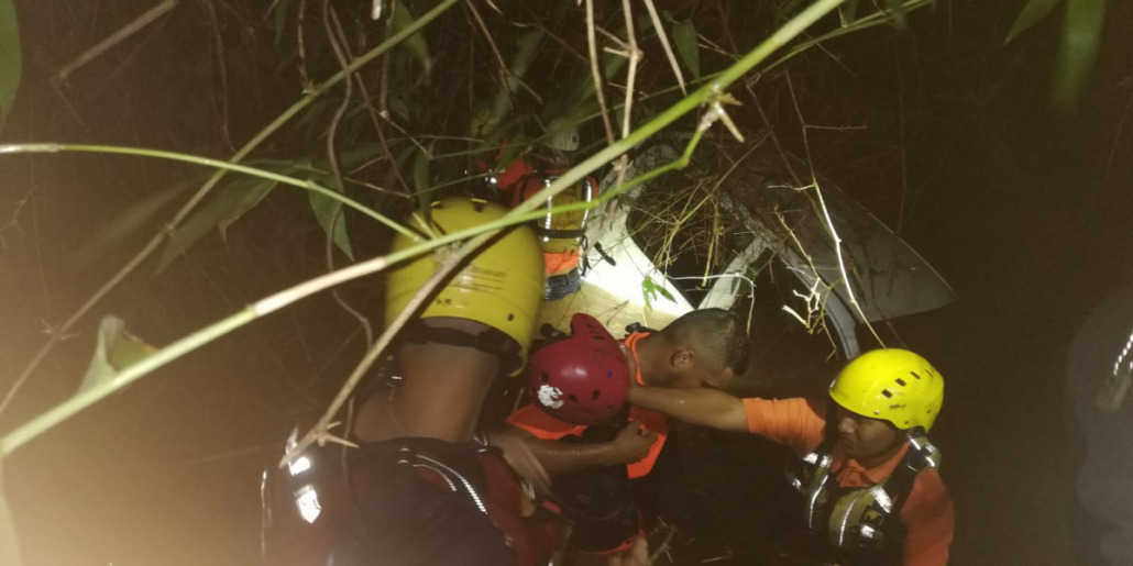 Sinaproc rescató con vida a cinco de seis personas arrastradas por corriente de quebrada en Veraguas