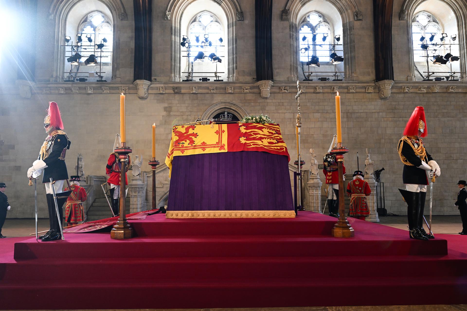 Isabel II será enterrada junto al duque de Edimburgo el lunes en Windsor
