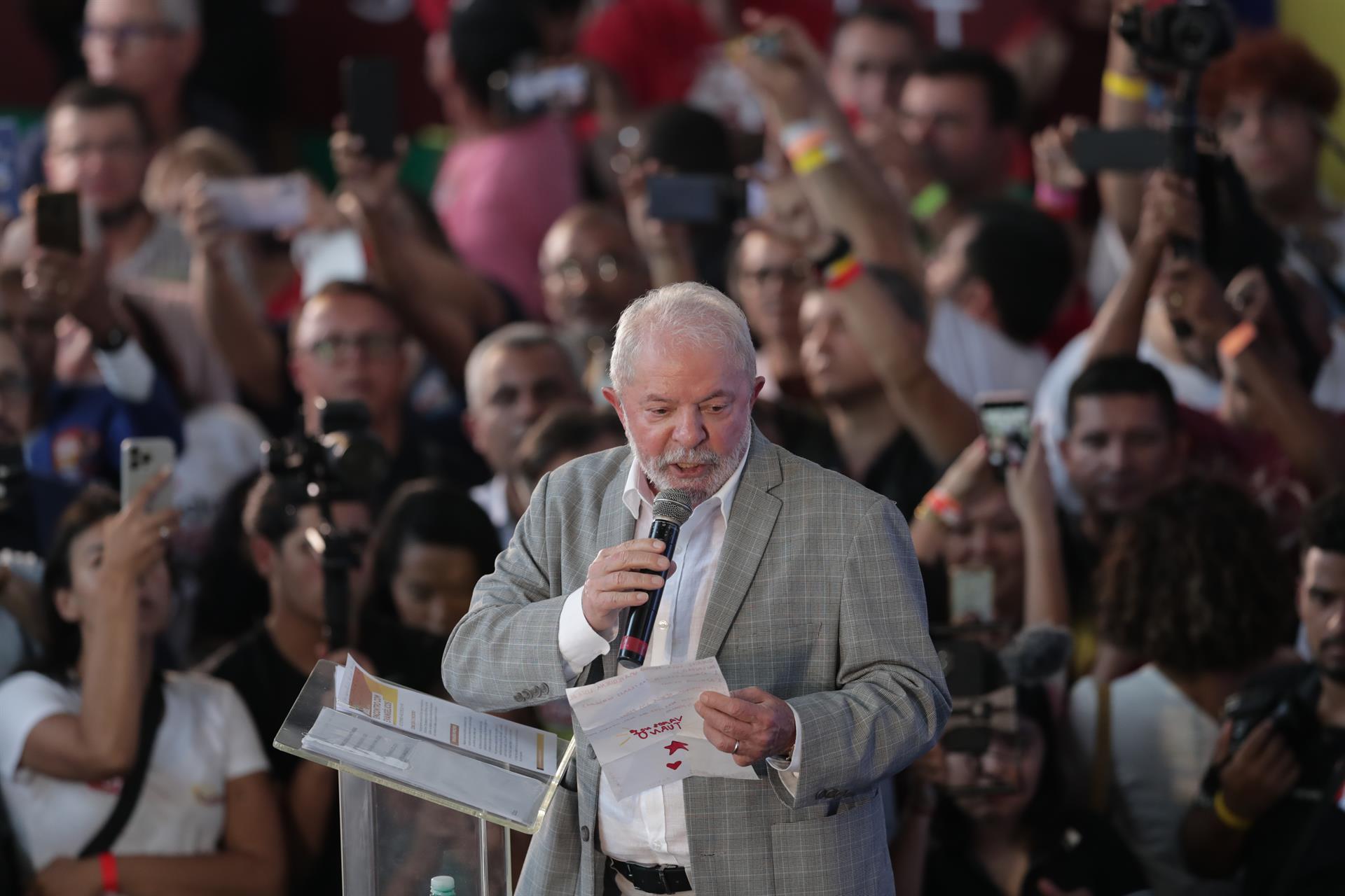 Lula afirma que seguidor asesinado fue víctima del "genocida" Bolsonaro