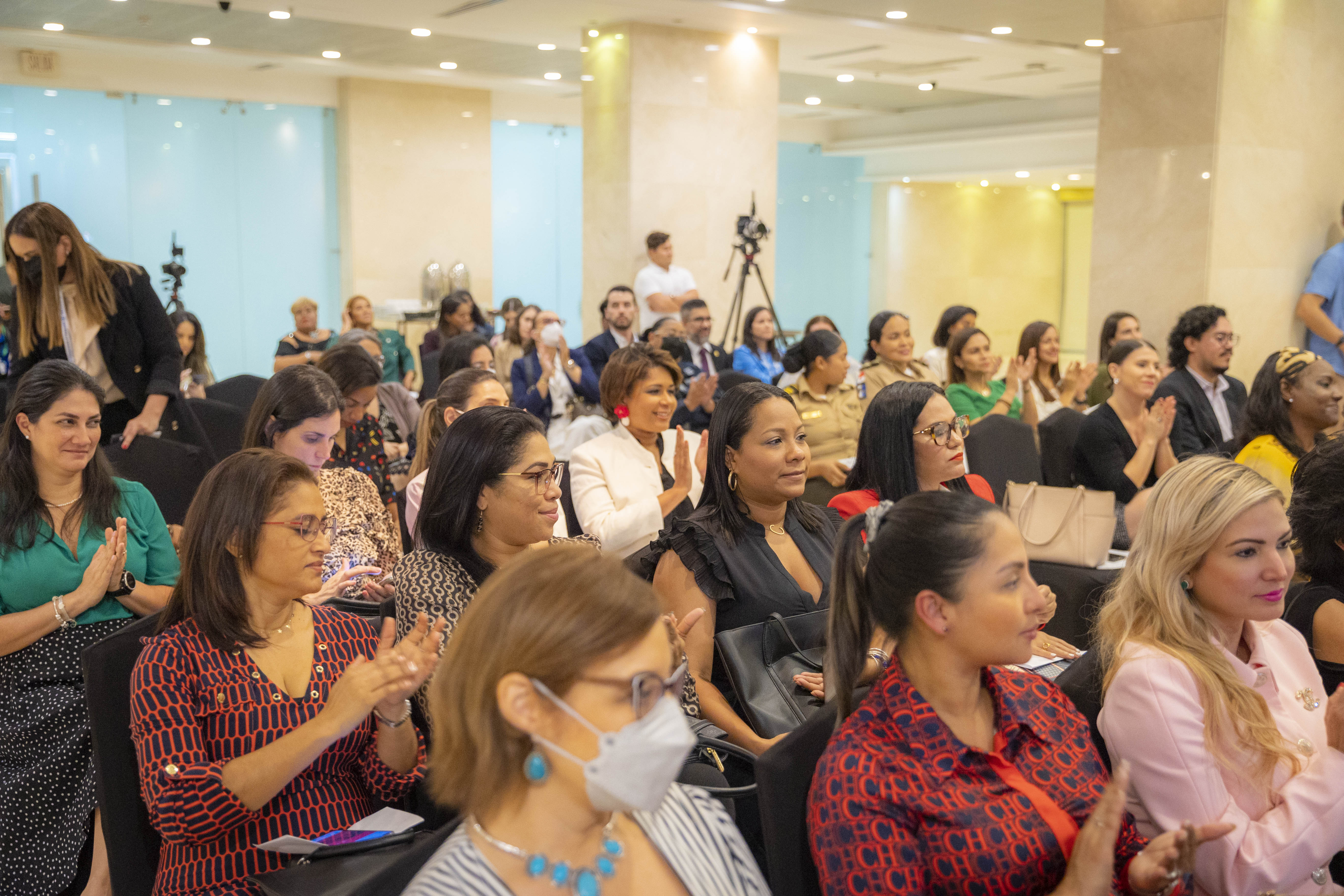 CoNEP: "Deben promoverse y fortalecerse más los espacios de emprendimiento y empresarialidad de la mujer en Panamá"