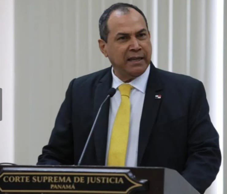 Abogado Luis Alfonso Guerra es electo nuevo magistrado del TE