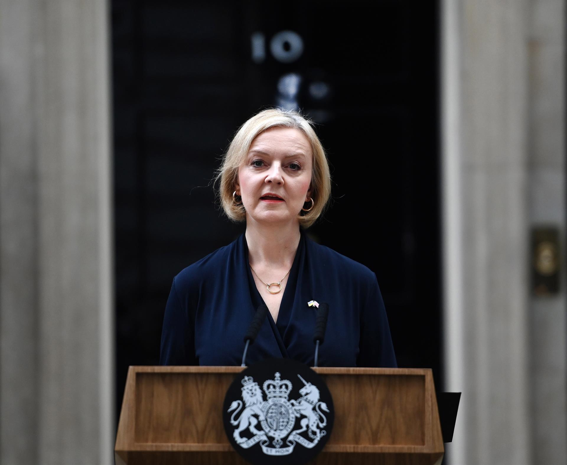 Dimitió la primera ministra británica, Liz Truss
