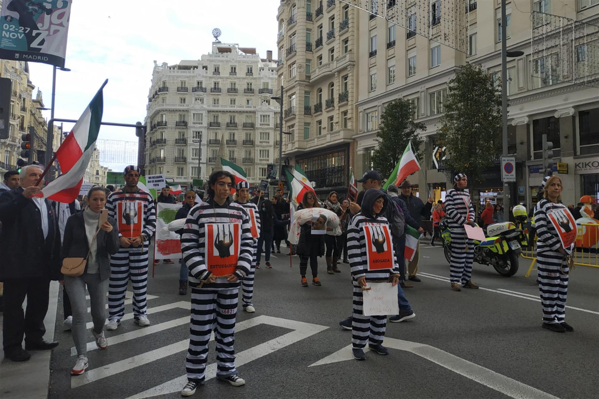 Iraníes protestan en Madrid contra las "masacres de la dictadura" de su país