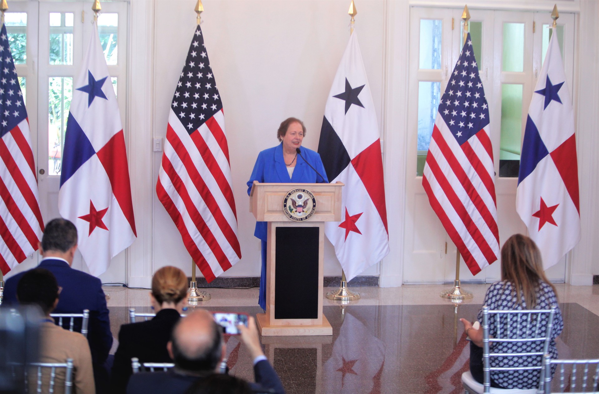 La embajadora de EE.UU. dijo que la lucha anticorrupción es su prioridad en Panamá