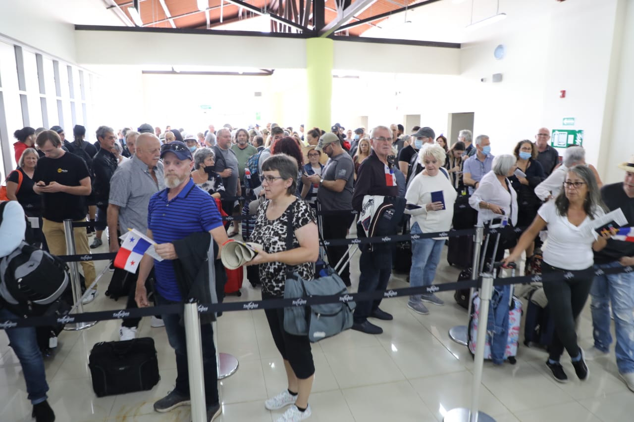Aerolíneas canadienses inician vuelos regulares desde el aeropuerto de Río Hato