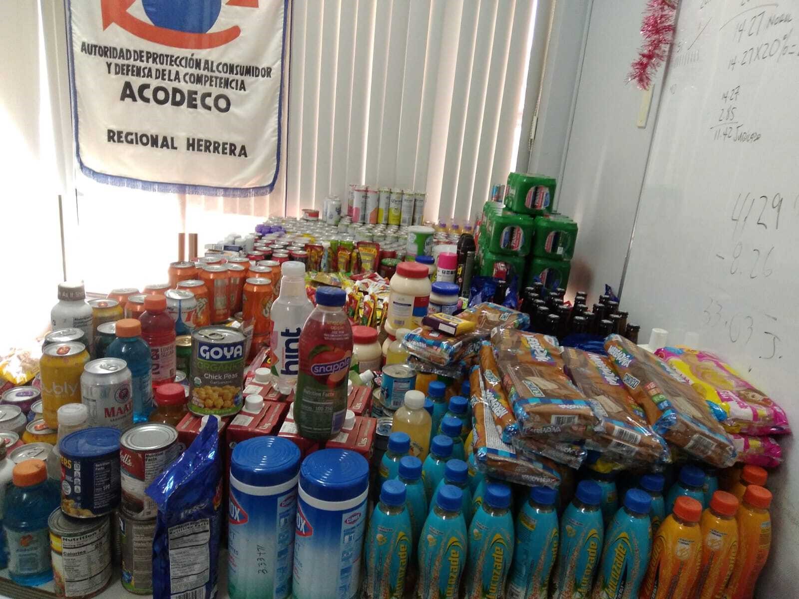Destruyen más de mil productos retirados de la venta tras inspecciones en Herrera