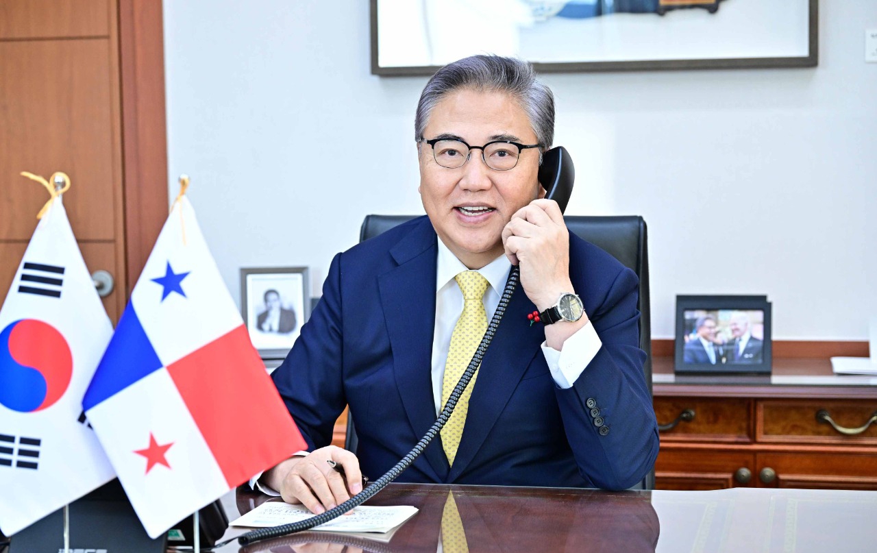 Corea y Panamá acuerdan fortalecer relaciones y cooperación económica