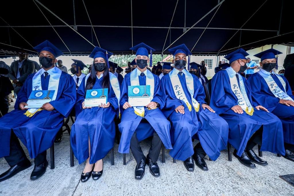 Inauguran Academia Internado