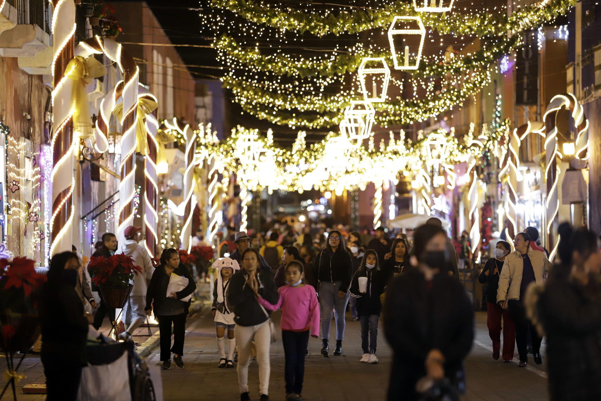 El centro de México se ilumina durante la temporada navideña