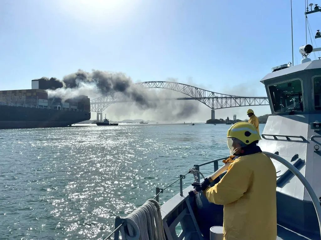 Canal de Panamá solucionó percance causado por buque portacontenedor Cape Kortia