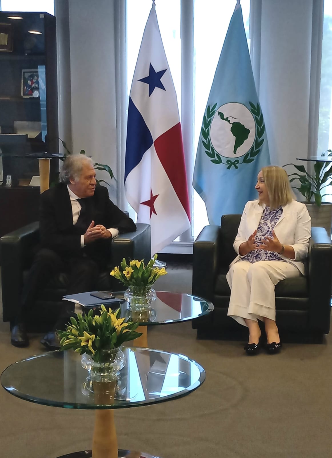 Parlatino y OEA suscriben acuerdo en pro del desarrollo y la integración en América Latina y el Caribe