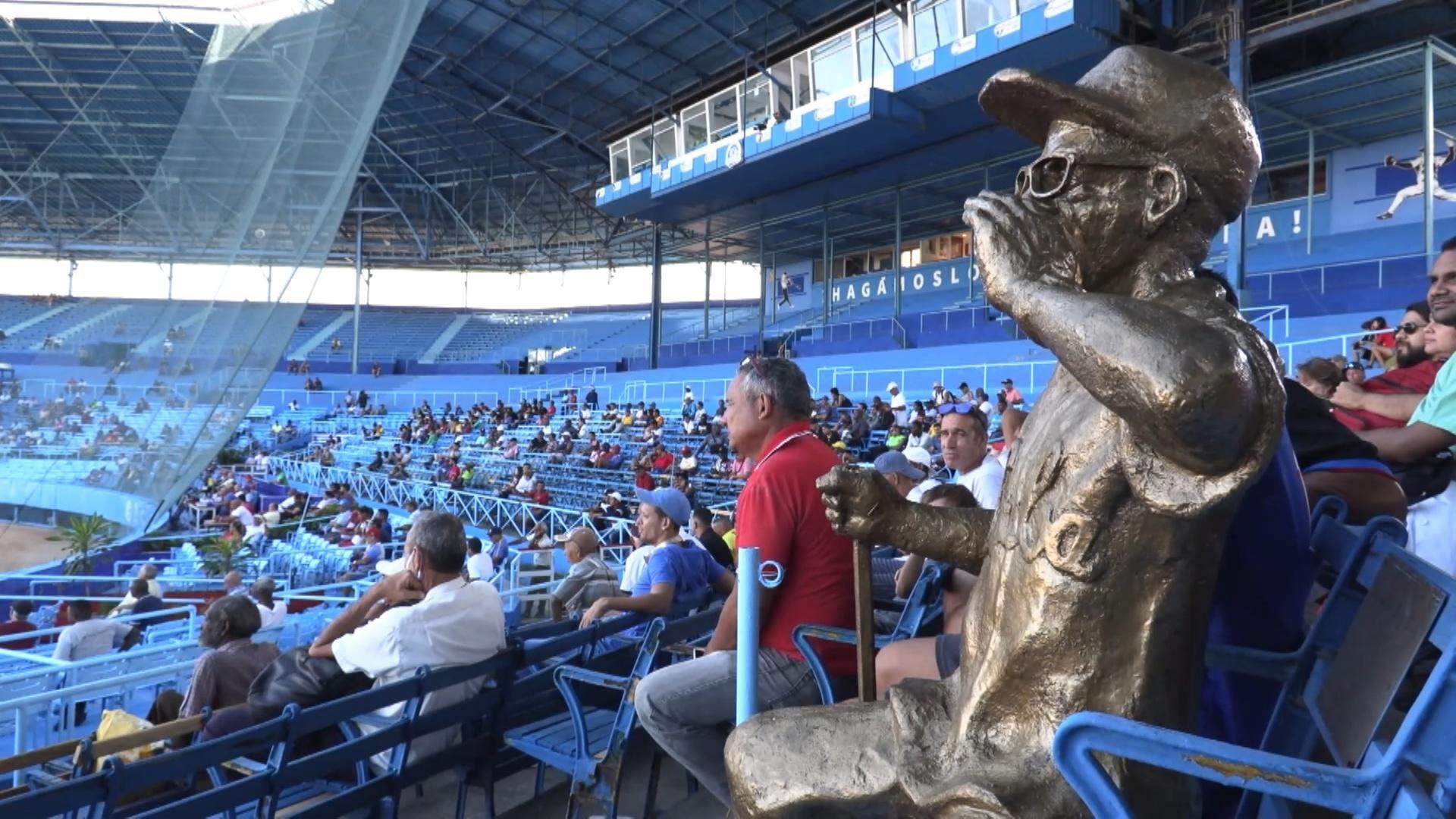 Cubanos miran Clásico Mundial de béisbol con optimismo sobrio y Serie del Caribe sin fe