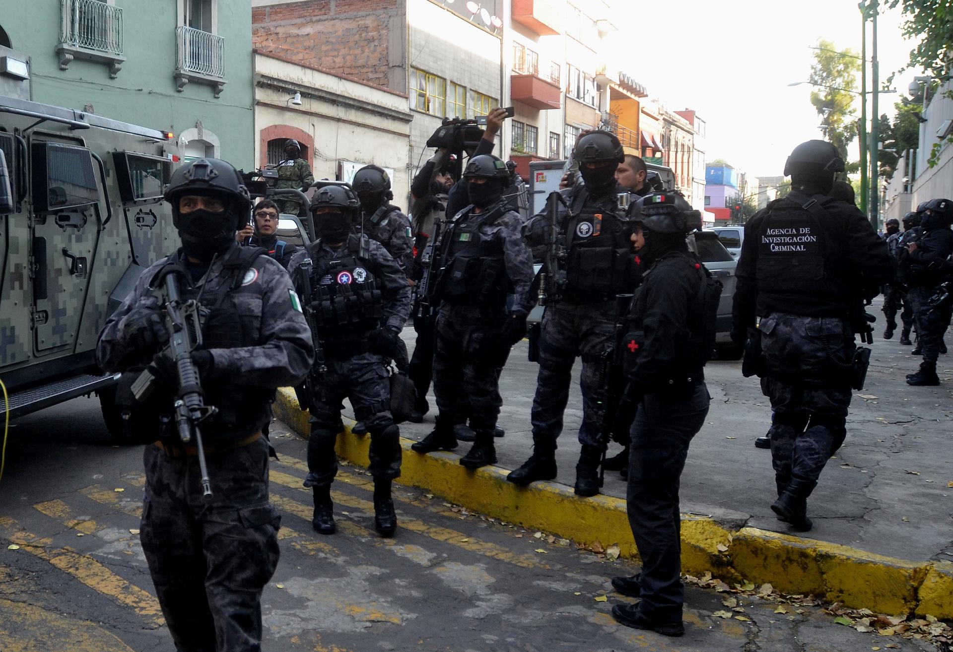 DEA removió a su director en México en medio de pesquisas de mala conducta