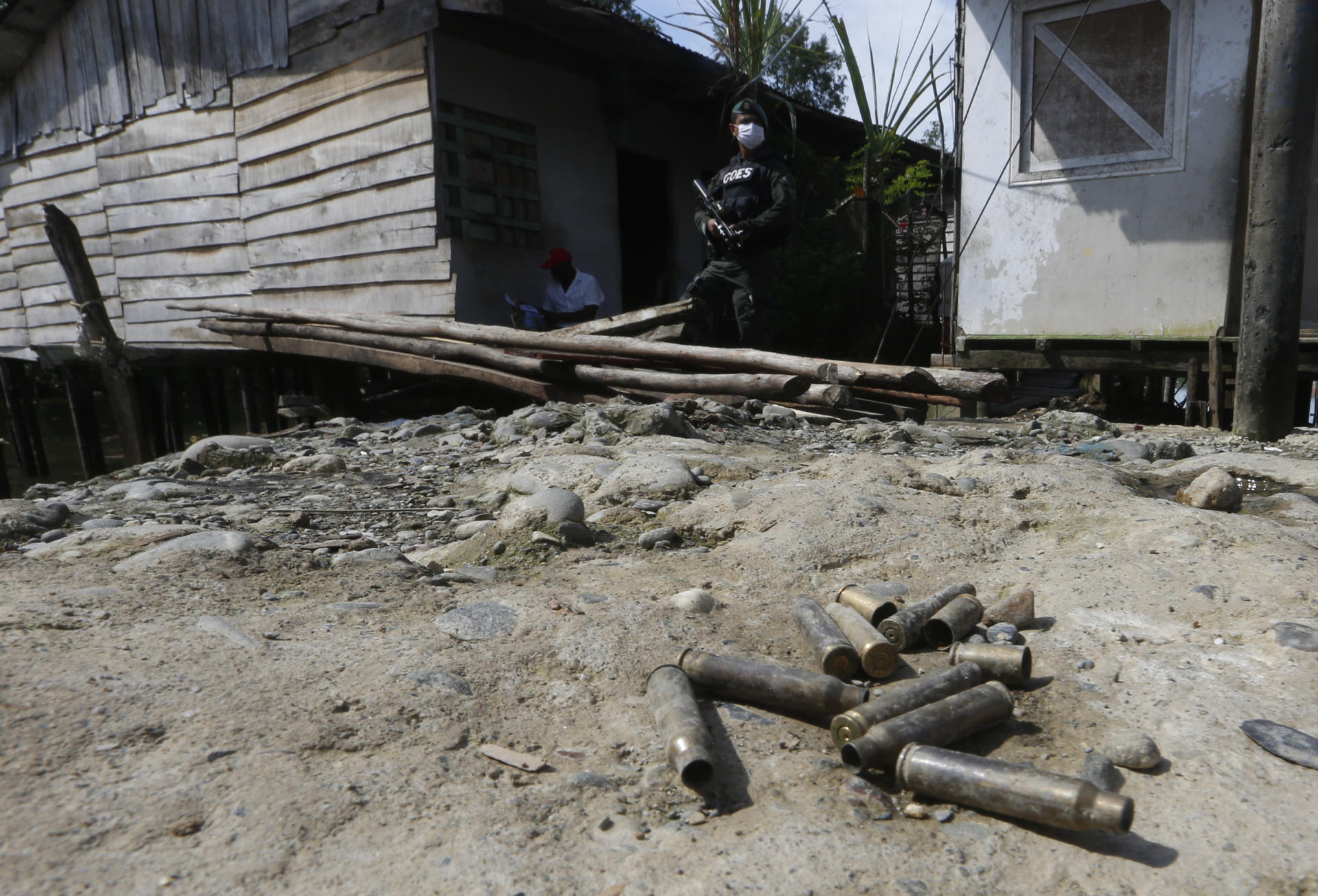 Una ONG apunta a un "desescalamiento" de la violencia en Colombia por la paz total