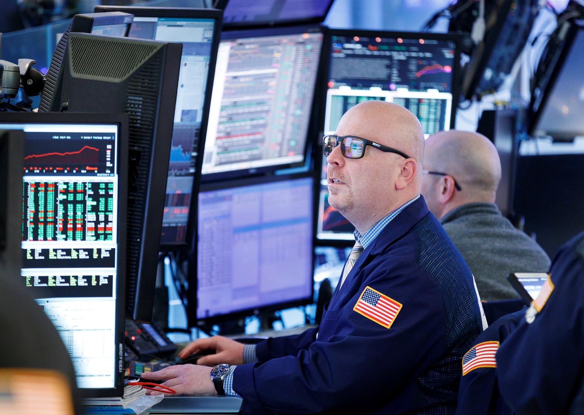 Wall Street abre en rojo y el Dow Jones baja un 0,54%