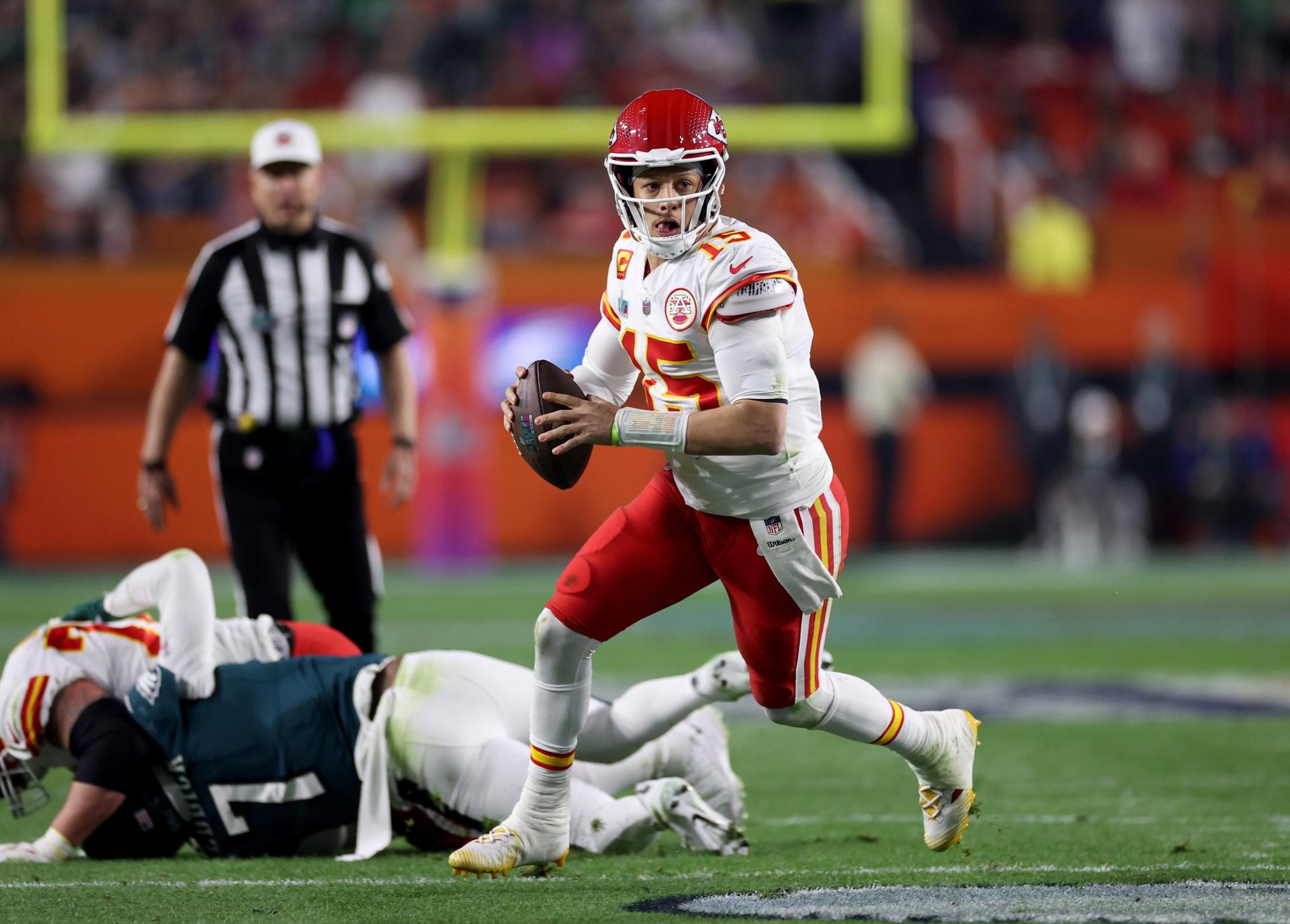 35-38: Los Chiefs conquistaron de remontada el Super Bowl, ante los Eagles