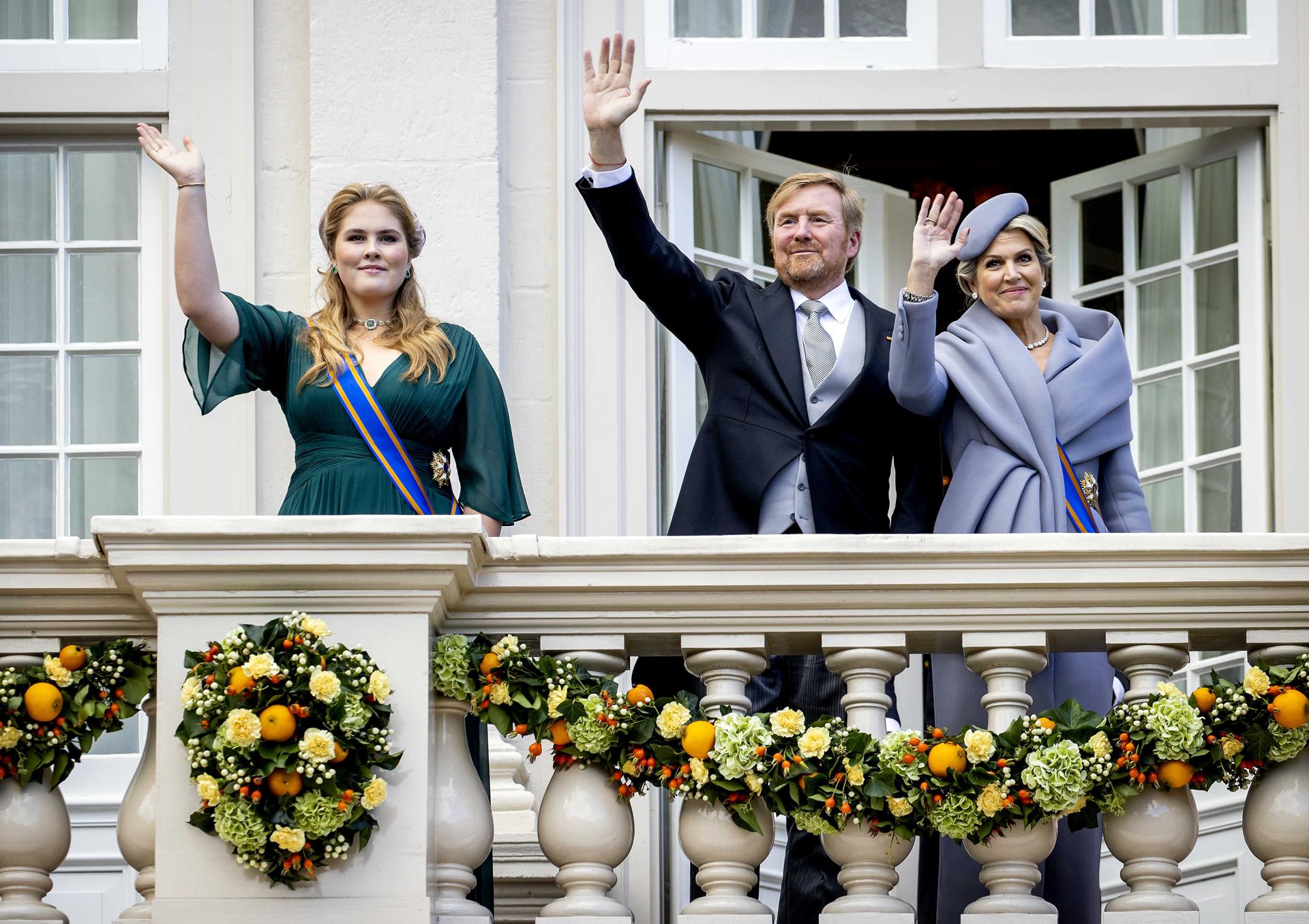 Los reyes de Países Bajos presentan a la princesa Amalia en Caribe neerlandés