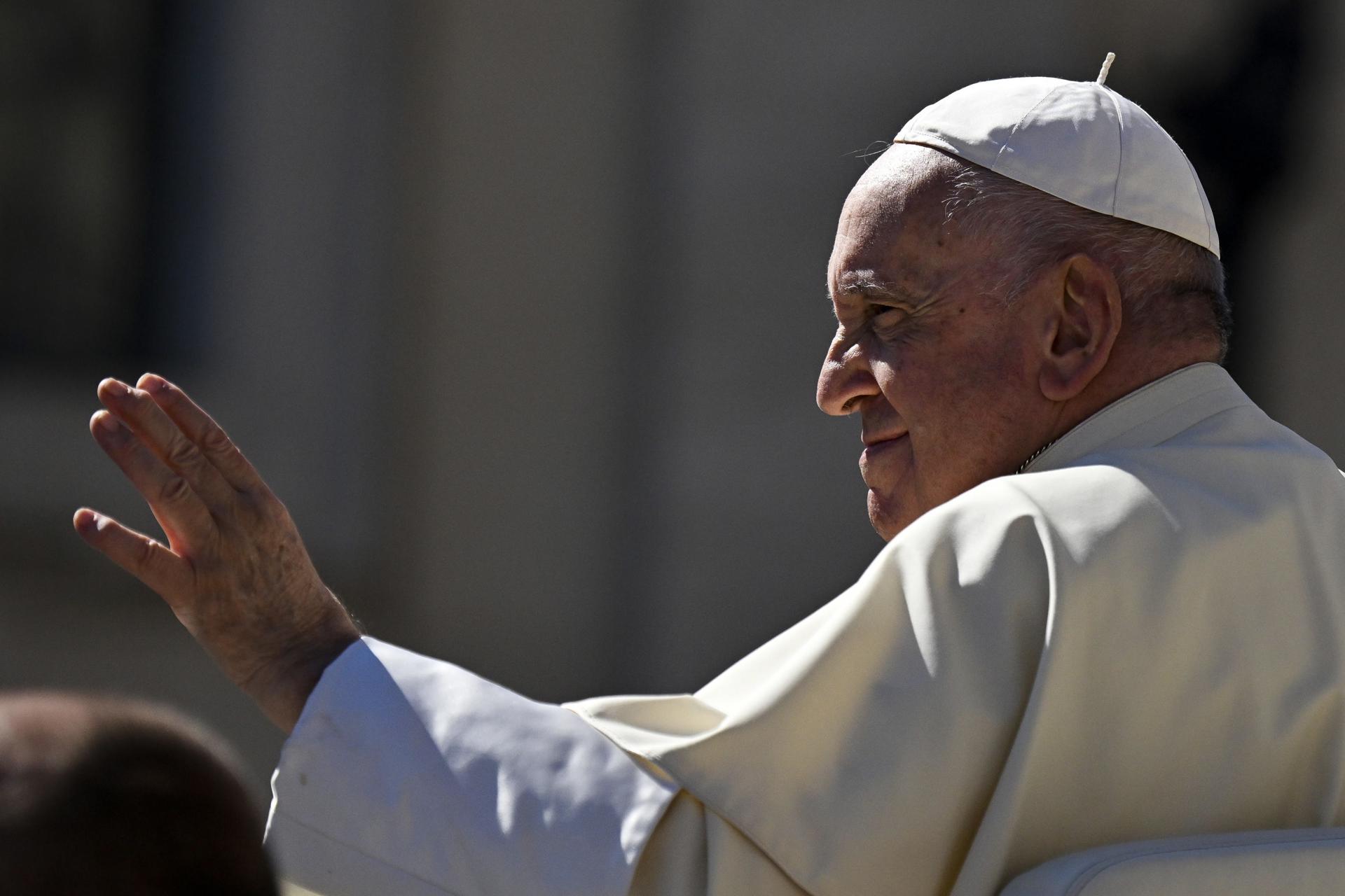 El papa aseguró “estar cerca” de los afectados por el terremoto de Turquía