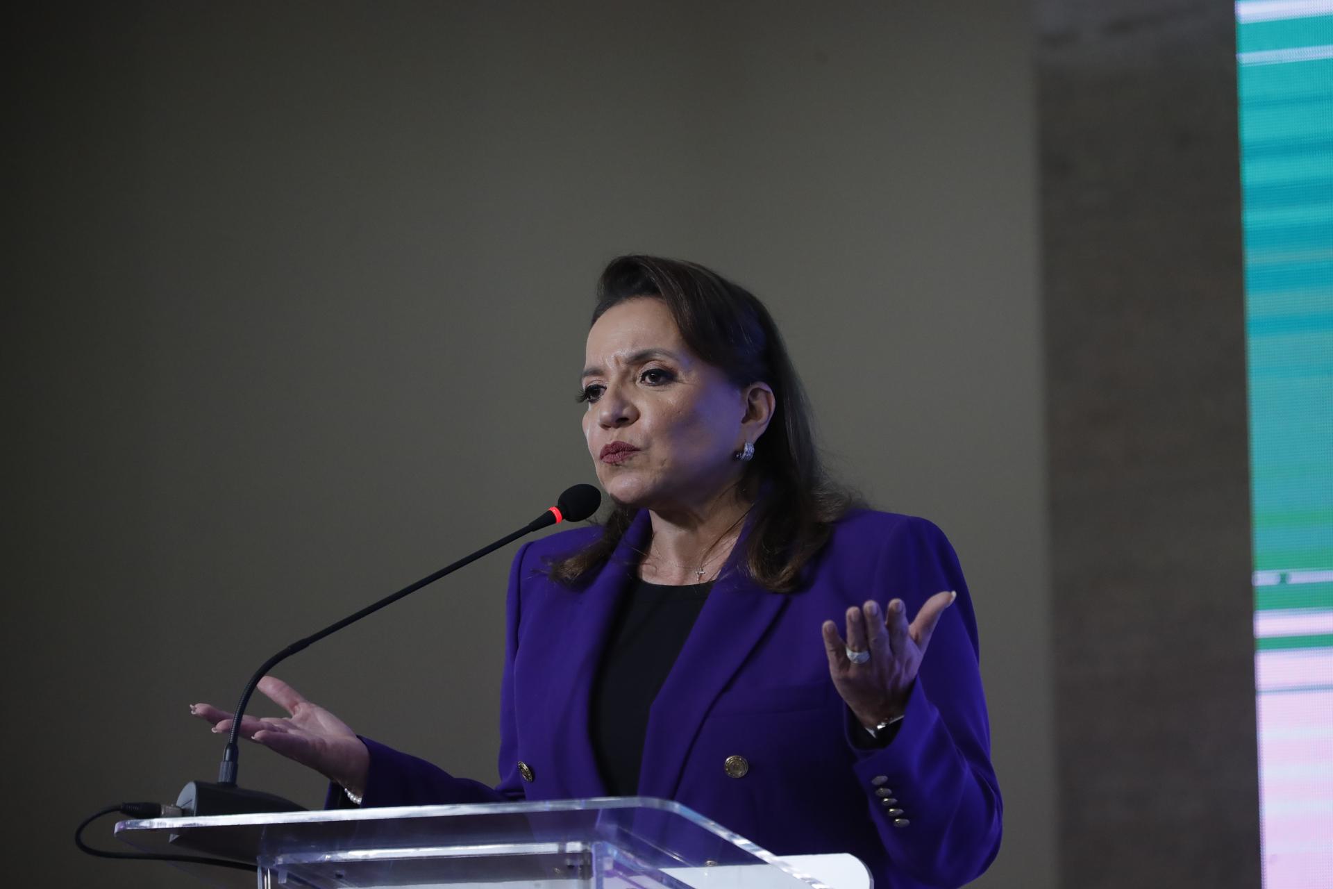 Castro dice que la “sarta de problemas” en Honduras "no tiene límites"