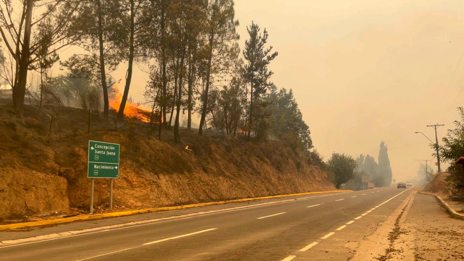 Sube a 22 el número de muertos por los incendios en el centro-sur de Chile