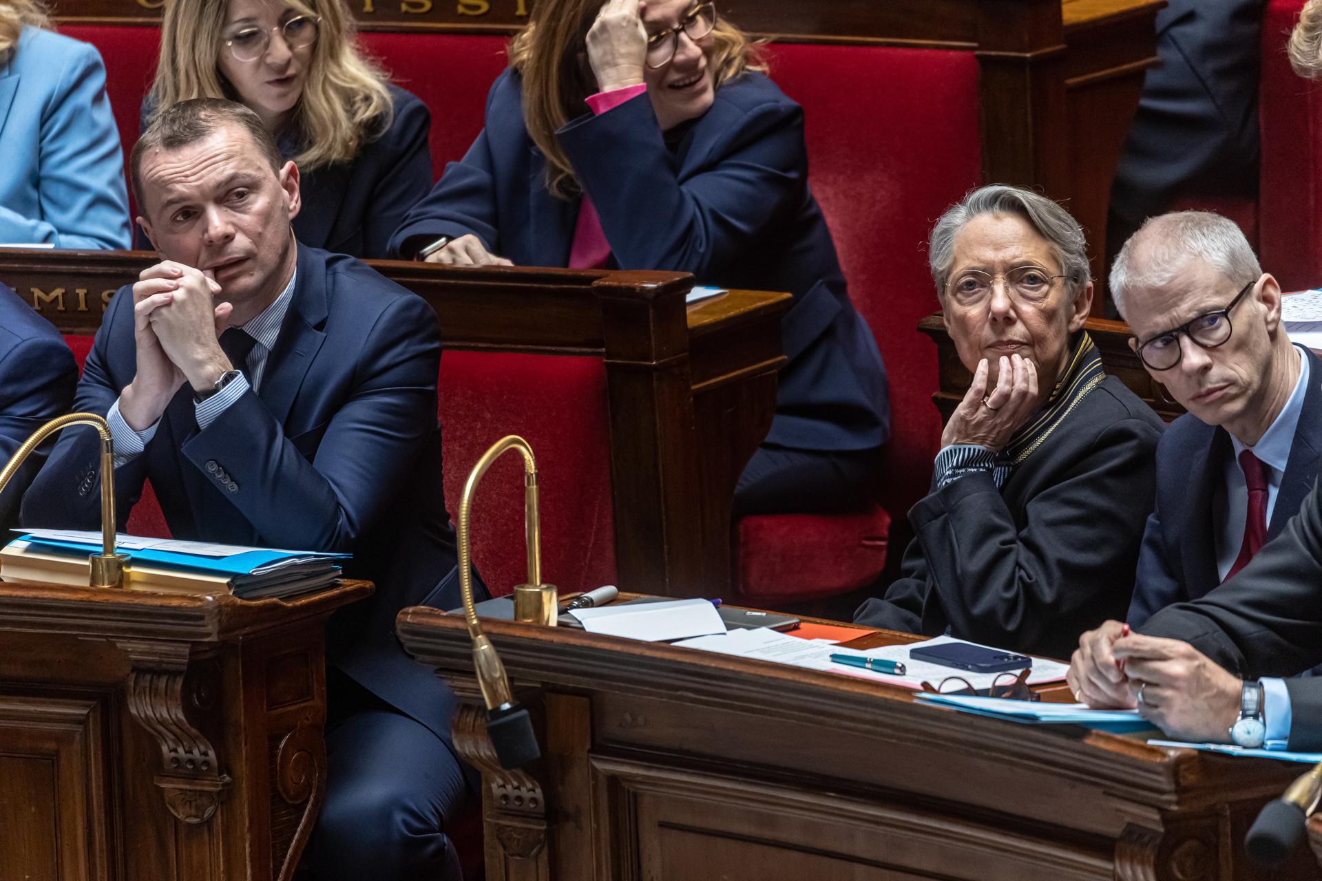 La reforma de las pensiones de Macron, en su recta final en plena huelga de las basuras