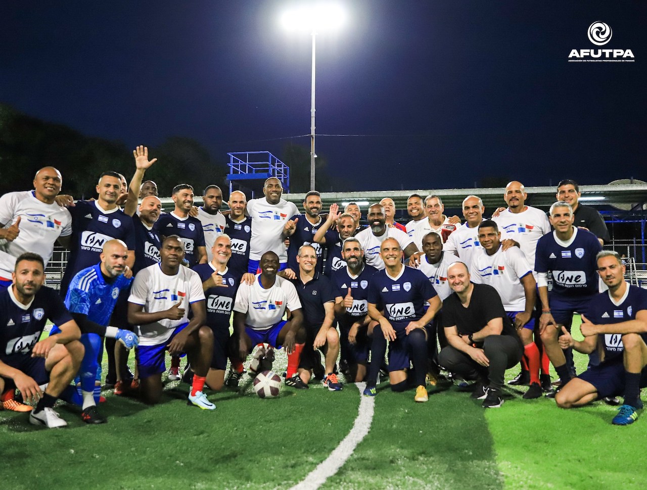 Veteranos del fútbol de Panamá e Israel jugaron el “Partido por la paz”