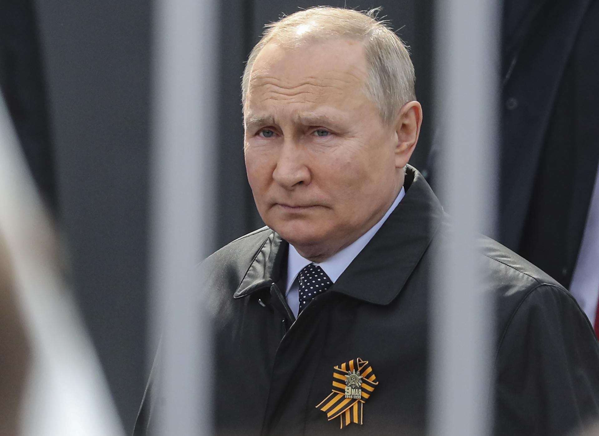 La CPI emitió una orden de detención contra Putin por “deportación ilegal” de niños