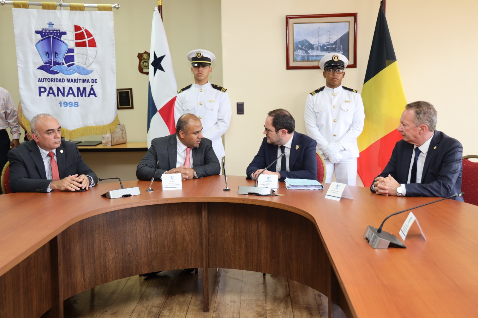 Panamá y Bélgica fortalecen vínculos en el área marítima