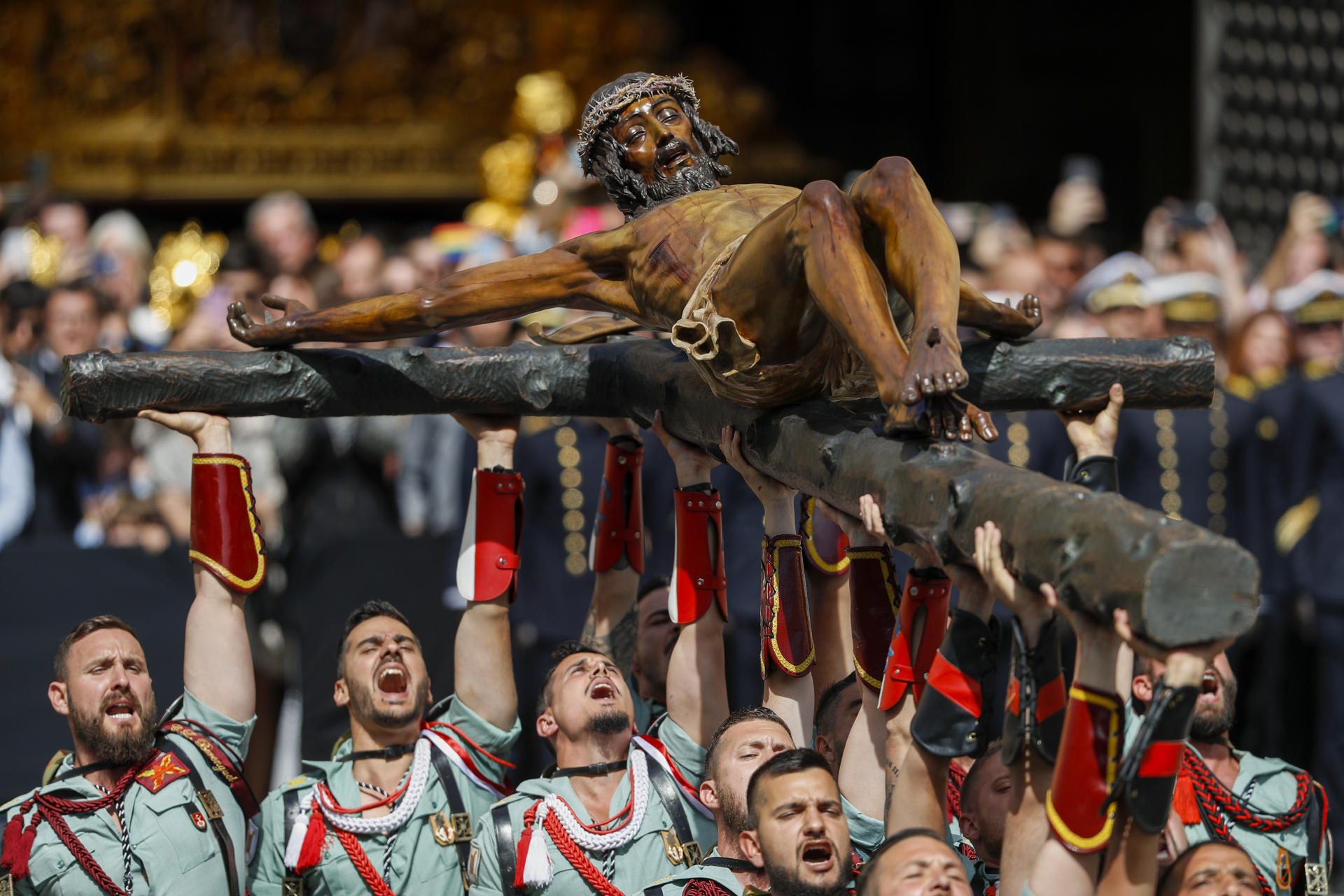La Semana Santa inspira en España procesiones cargadas de sentimiento y arte