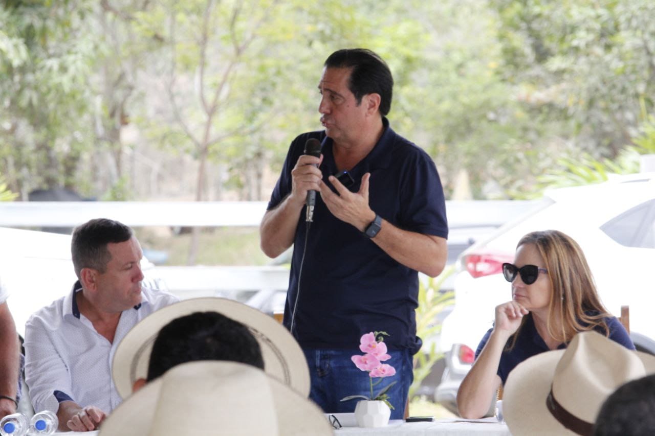 Precandidato Martín Torrijos conversó con productores de Panamá Este