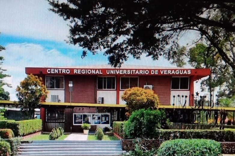 CRU de Veraguas realiza servicio de revisiones finales de créditos oficiales