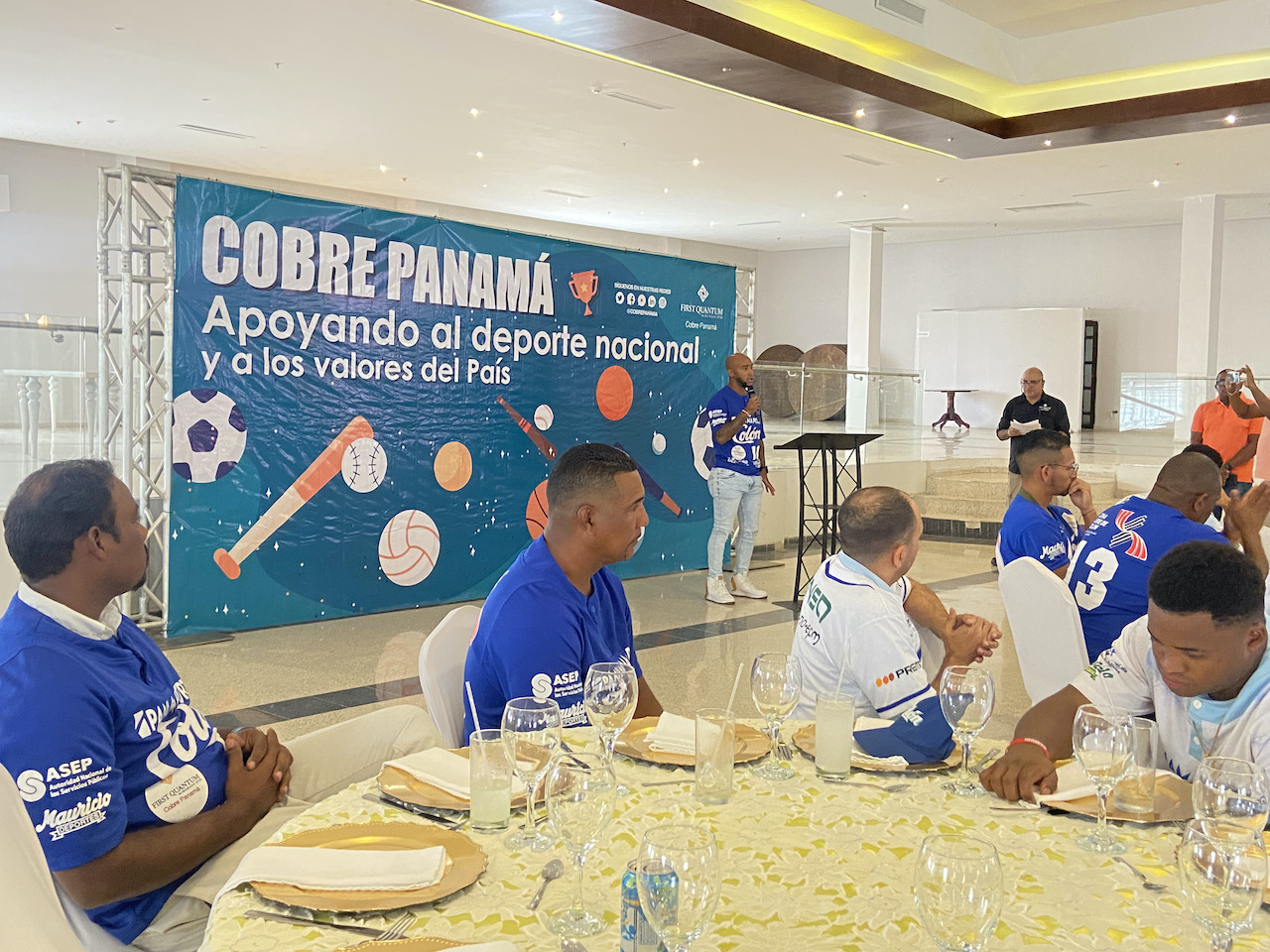 Cobre Panamá homenajeó a Correcaminos