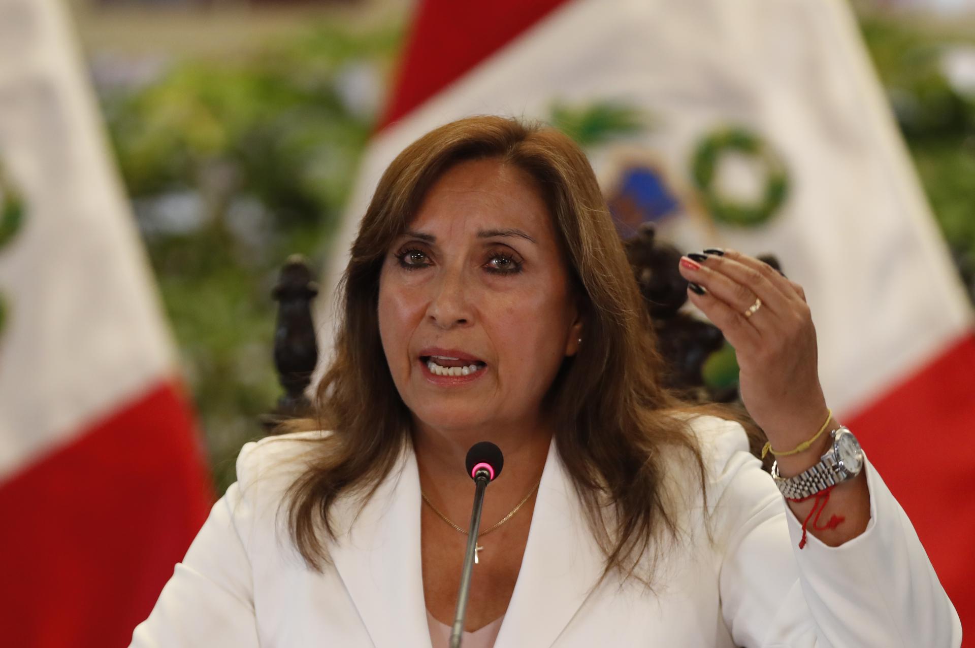 Los 15 relojes de la presidenta Boluarte desatan escándalo en Perú