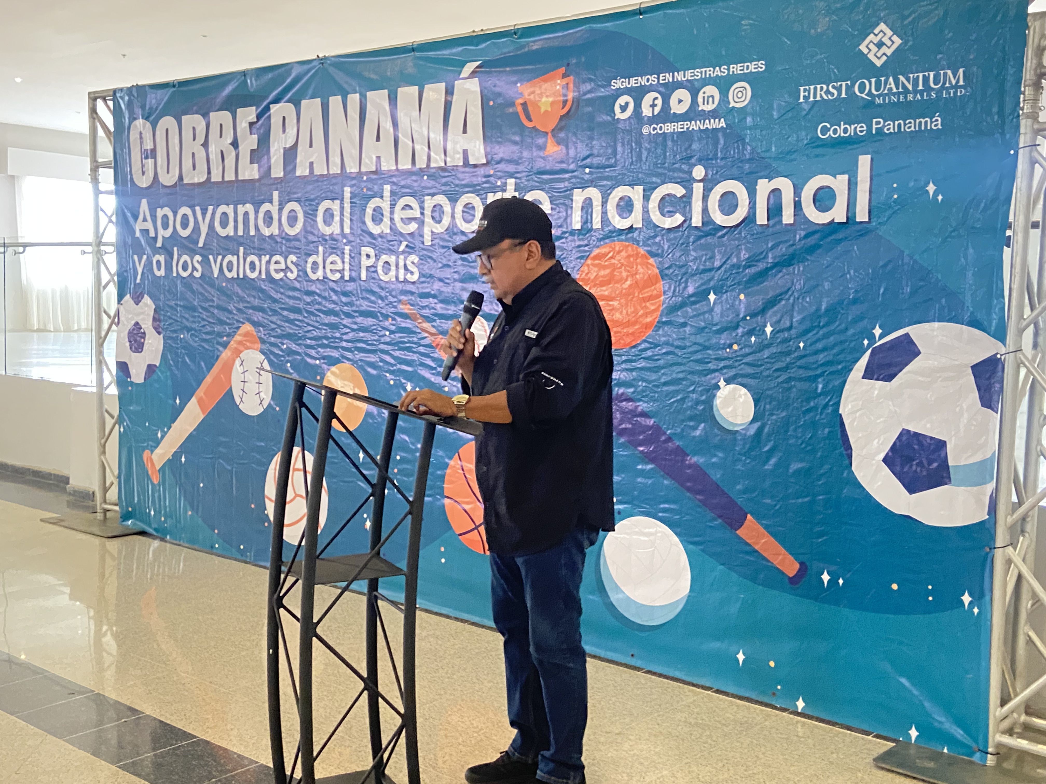Cobre Panamá honra a Correcaminos de Colón tras ganar campeonato de béisbol mayor